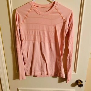 Lululemon INSPIRED workout long sleeve